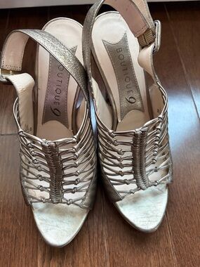 Boutique 9 Metallic Bronze/Gold Strappy Open-Toe Slingback high Heels - sz 8